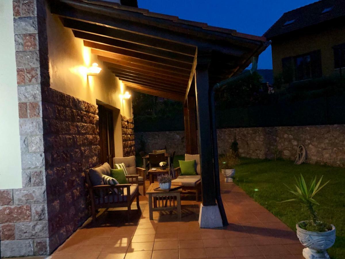 Casa Frente A Los Bufones De Pria Βίλα Llames de Pría Εξωτερικό φωτογραφία